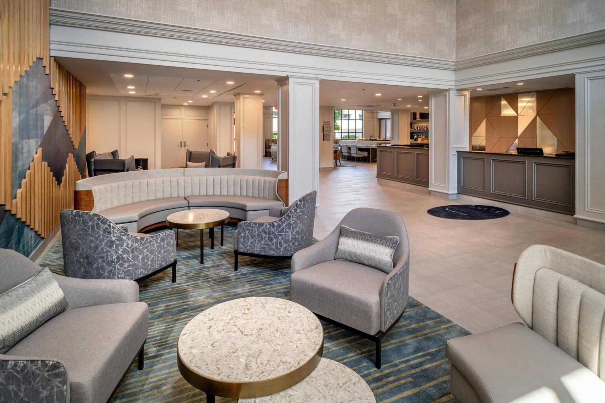 Delta Hotels By Marriott Huntington Downtown Exterior photo