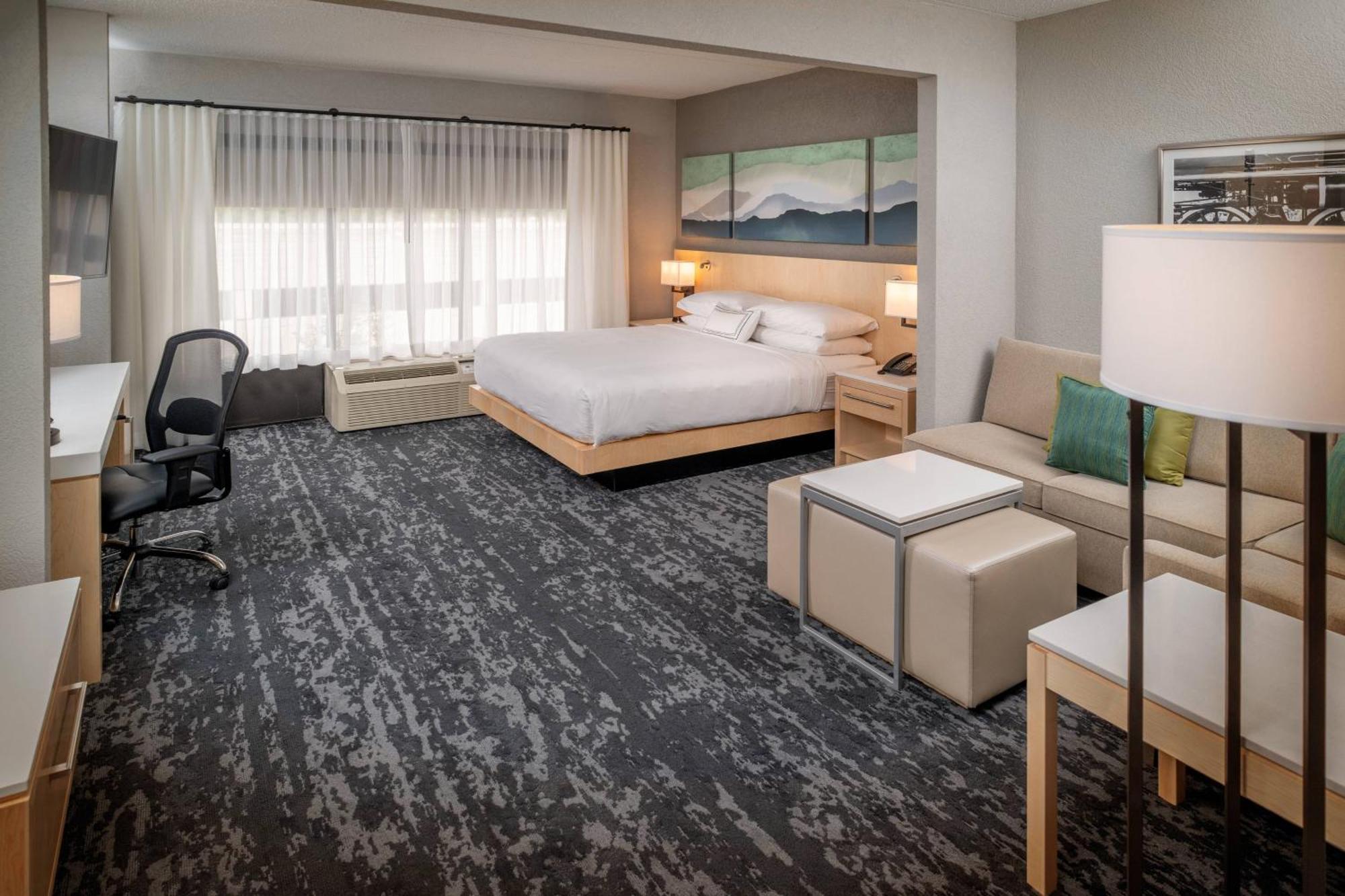 Delta Hotels By Marriott Huntington Downtown Exterior photo