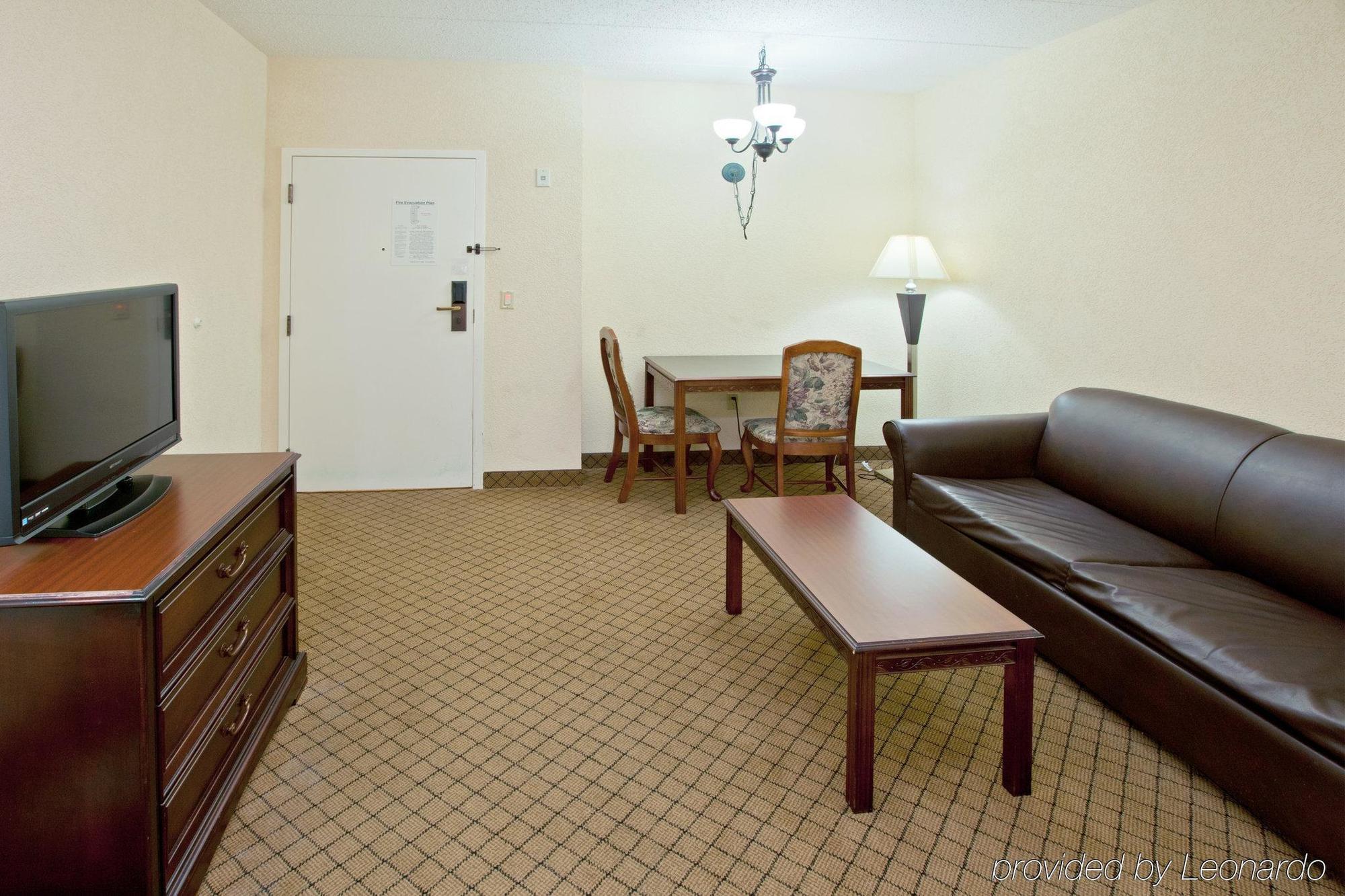 Delta Hotels By Marriott Huntington Downtown Room photo